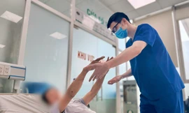 Sốc nhiệt giữa trời nắng gắt: Nam công nhân nhập viện trong tình trạng nguy kịch