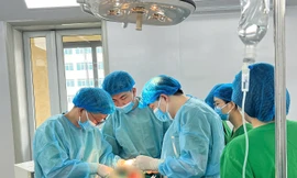 Ca mổ 'đi ngược dòng' chiến thắng tử thần