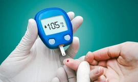 Viêm màng não mủ diễn tiến nguy hiểm ở người bệnh mạn tính: Đừng chủ quan với sốt cao, đau đầu