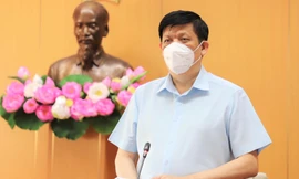 Bộ trưởng Bộ Y tế: Sửa đổi phác đồ, thí điểm điều trị bệnh nhân COVID-19 tại nhà