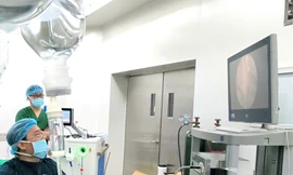 Ứng dụng laser công suất cao cứu bệnh nhân mắc ba bệnh tiết niệu phức tạp