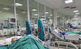 Thứ trưởng Bộ Y tế nói về tình trạng gia tăng bệnh nhân COVID-19 nặng, tử vong