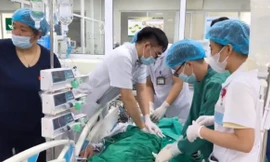 Người đàn ông nguy kịch, cả người 'tím đen' sau khi ăn tiết canh, lòng lợn