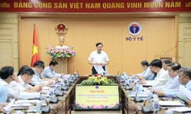 Thứ trưởng Bộ Y tế Đỗ Xuân Tuyên phát biểu tại hội nghị