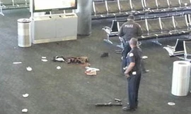 Hiện trường vụ xả súng tại sân bay Los Angeles