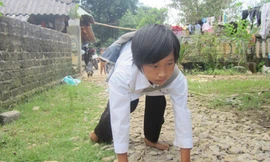 Bảy năm bò đến trường tìm con chữ