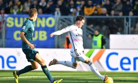 Vlahovic lập công giúp Juventus giành 3 điểm.