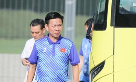 HLV Hoàng Anh Tuấn.