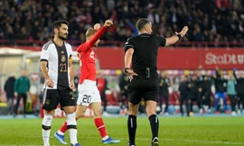 Vẻ mặt thất thần của Gundogan khi Đức thua trận