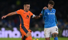 Lautaro Martinez và Di Lorenzo.