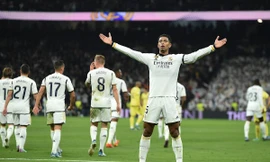 Bellingham ăn mừng bàn thắng.