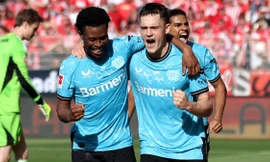  Florian Wirtz lập công mang về chiến thắng cho Leverkusen