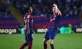 Lewandowski ăn mừng bàn thắng