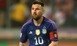 Messi ghi 2 bàn trong trận thắng Peru