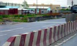 Thiết bị chống lóa trên quốc lộ 1A bị đập phá