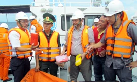 Tìm thuyền viên tàu Phúc Xuân mất tích: Hy vọng mong manh