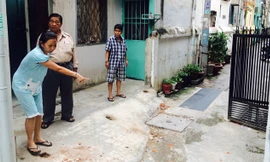 Bức tường ngăn giữa hẻm 115 và 103 đã đập đi nhưng ngày 15 và ngày 17/10 phường Nguyễn Cư Trinh cho lực lượng vào xây lại khiến người dân phản ứng dữ dội