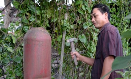 Ông Bình đang gõ kẻng báo động