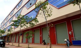 Chợ mới hoành tráng nhưng đóng im ỉm