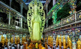 Tượng Phật Quán Thế Âm Bồ Tát