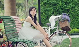 Ngắm SV Ngoại thương kiêm người mẫu xinh đẹp