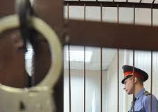 Mẹ nhẫn tâm thiêu con vừa sinh trong lò sưởi