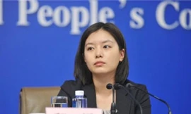 Cư dân mạng đang phát sốt vì Trương Kinh, nữ phiên dịch xinh đẹp nhất Trung Quốc