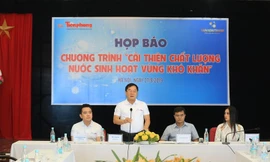Nhà báo Lê Xuân Sơn, Tổng biên tập báo Tiền Phong phát biểu khai mạc chương trình. Ảnh - Như Ý