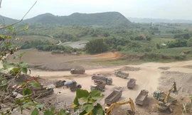 Đại công trường đã hết phép trên đồi Ba Mào thuộc địa bàn xã Quang Sơn (thành phố Tam Điệp, Ninh Bình).