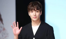 Choi Jong Hoon sinh năm 1990, là trưởng nhóm kiêm thành viên chơi guitar của F.T. Island.