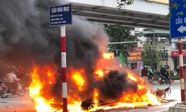 Xe sang Mercedes GLC 250 cháy rụi sau tai nạn, một người chết