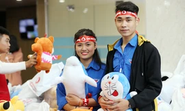 Sôi động Chủ nhật Đỏ trên đất Tổ