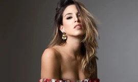 Nhan sắc nóng bỏng của tân Hoa hậu Hòa bình thế giới 2017