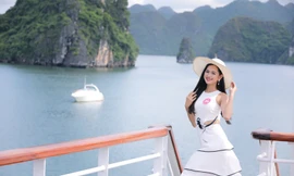 Thí sinh HHVN tham quan Vịnh Hạ Long trên du thuyền 5 sao