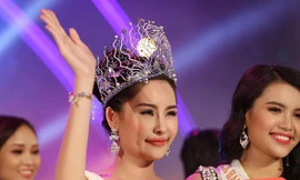 Nhan sắc của tân hoa hậu Đại dương trở thành đề tài bàn tán trên mạng xã hội.