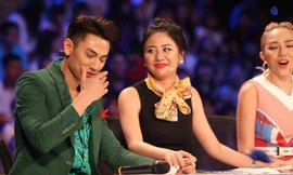 Issac rơi nước mắt sau phần trình diễn của Cậu bé hát đám cưới Hồ Văn Cường.