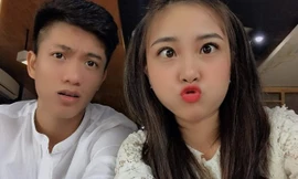 Showbiz 7/11: Phan Văn Đức và bạn gái hotgirl làm đám hỏi vào tháng sau
