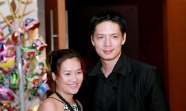 BẢN TIN Showbiz: Công Lý cầu hôn bạn gái, vợ chồng Bình Minh nói gì về lùm xùm tình ái?