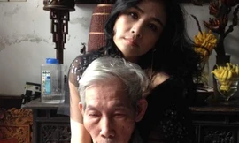 Thanh Lam và cha - cố nhạc sĩ Thuận Yến.