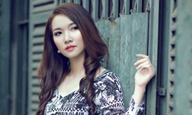 Người đẹp Thiên Cầm mong manh trong tà áo dài