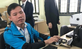 Một trong những học viên của khóa đào tạo giáo viên công nghệ thông tin dành cho người khiếm thị ở Việt Nam.