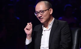 Hình ảnh nhà báo Phan Đăng trong chương trình "Ai là triệu phú".