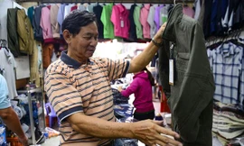 Tin nóng 24H: Người Sài Gòn đổ xô mua áo khoác ngày lạnh dưới 20 độ C