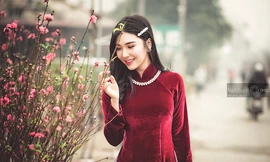 Thanh Bi tung ảnh áo dài xinh đẹp đón Tết 