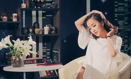 Xuân Quỳnh là MC quen thuộc của chương trình "Chuyện đêm muộn" (VTV3).