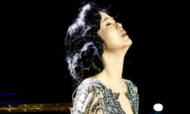 Showbiz 3/4: Phản ứng của Hồng Nhung khi chồng cũ tái hôn