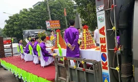 Vĩnh Phúc: Tổ chức đám hỏi trên xe tải gây xôn xao