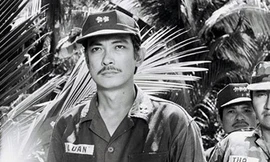 Tên tuổi Chánh Tín nổi đình đám gắn liền với bộ phim nổi tiếng "Ván bài lật ngửa".