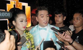 Đàm Vĩnh Hưng chia sẻ với báo chí sau đêm Chung kết Thần tượng Bolero 2017.