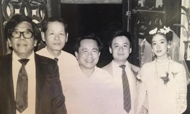 NSƯT Chiều Xuân chia sẻ ảnh cưới với nhạc sĩ Đỗ Hồng Quân cách đây hơn 30 năm